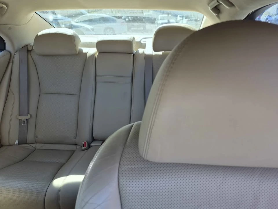 2008 Lexus LS 4th Gen - Image 10 of 18