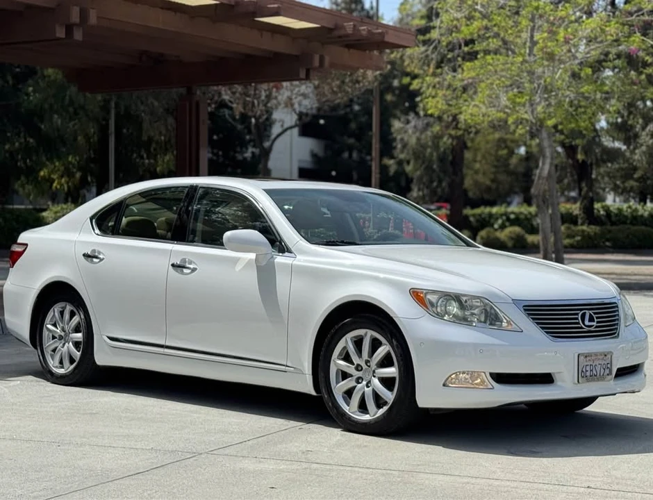 2008 Lexus LS 4th Gen - Image 2 of 20