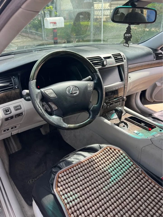 2008 Lexus LS 4th Gen - Image 12 of 13