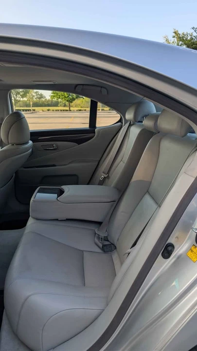 2008 Lexus LS 4th Gen - Image 10 of 14
