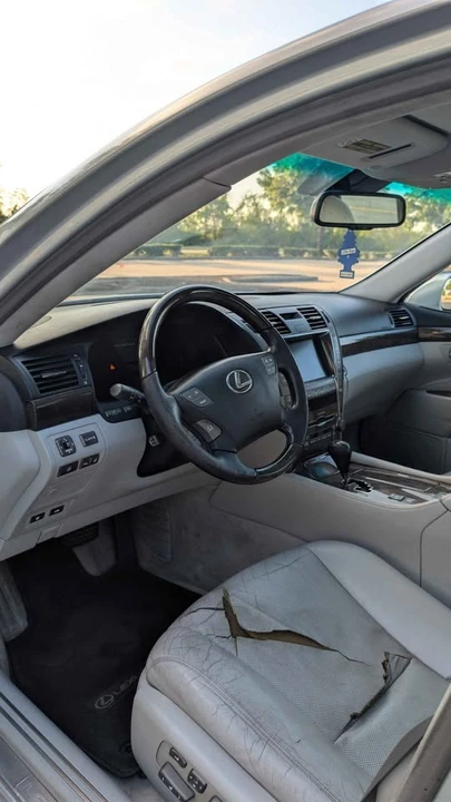 2008 Lexus LS 4th Gen - Image 7 of 14