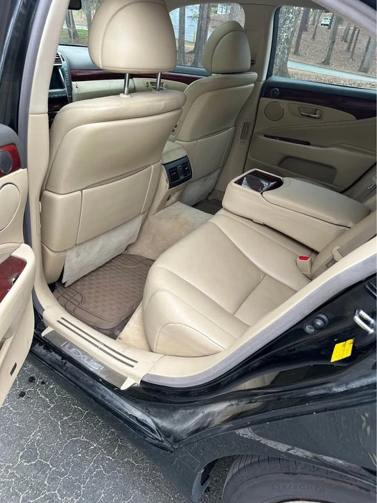 2008 Lexus LS 4th Gen - Image 16 of 18
