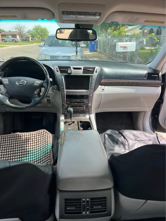 2008 Lexus LS 4th Gen - Image 11 of 13