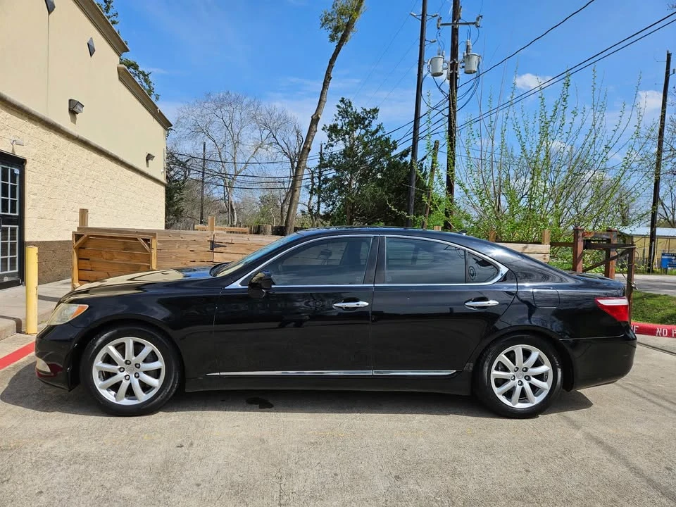 2008 Lexus LS 4th Gen - Image 2 of 13