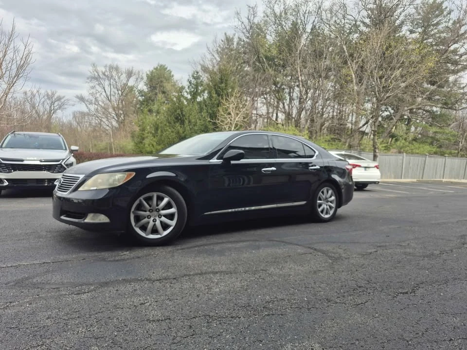 2008 Lexus LS 4th Gen - Image 2 of 16