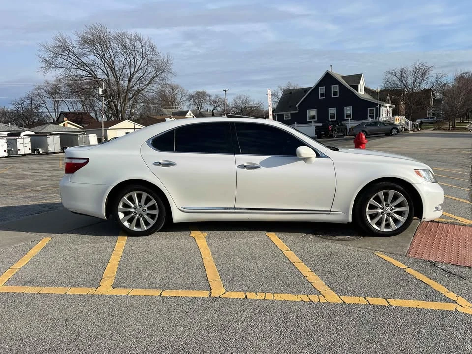 2008 Lexus LS 4th Gen - Image 3 of 19