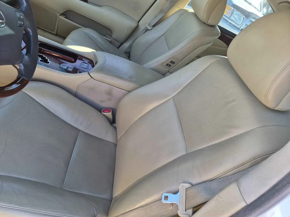 2008 Lexus LS 4th Gen - Image 15 of 18