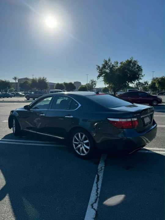 2008 Lexus LS 4th Gen - Image 2 of 10