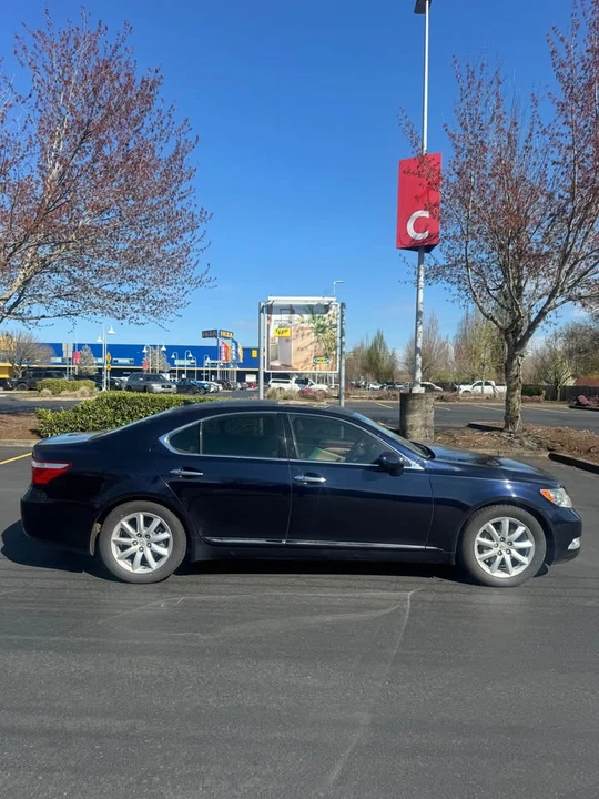 2008 Lexus LS 4th Gen - Image 6 of 8