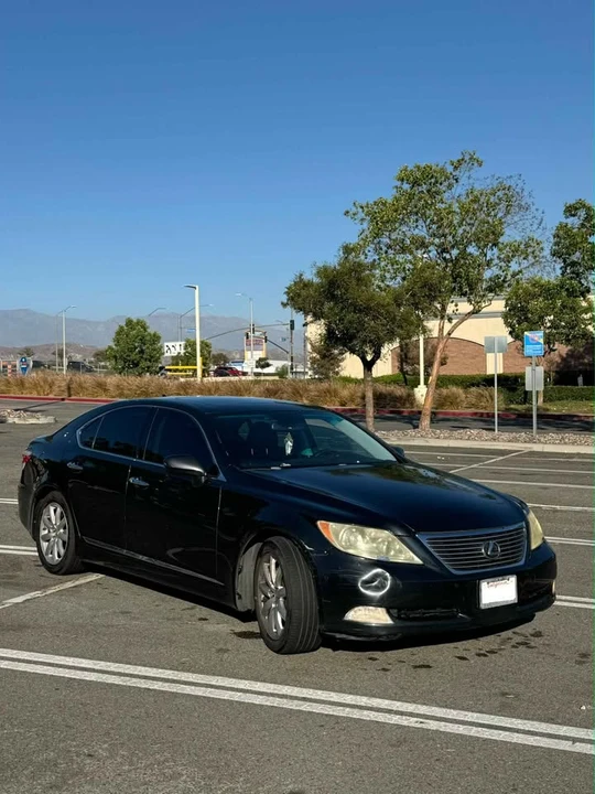 2008 Lexus LS 4th Gen - Image 3 of 10