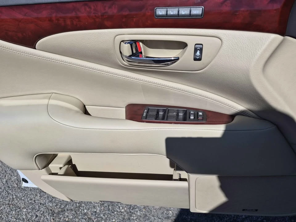 2008 Lexus LS 4th Gen - Image 18 of 18