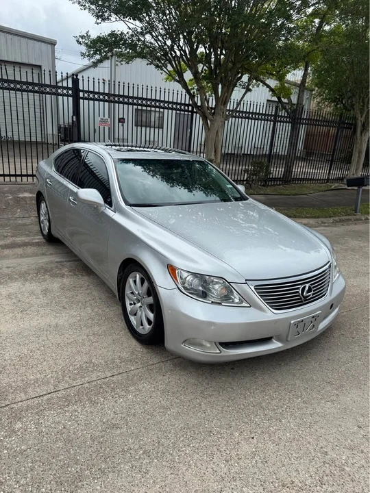 2008 Lexus LS 4th Gen - Image 9 of 16
