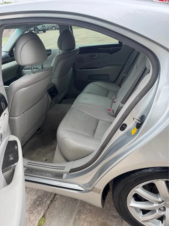 2008 Lexus LS 4th Gen - Image 13 of 16