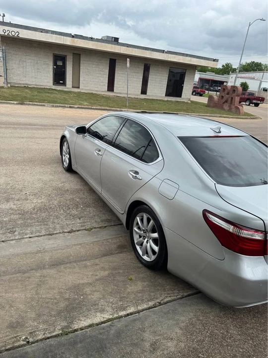 2008 Lexus LS 4th Gen - Image 12 of 16