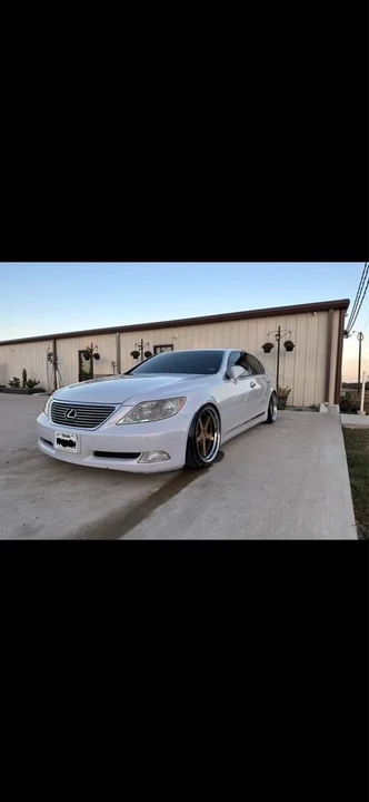 2008 Lexus LS 4th Gen - Image 3 of 20