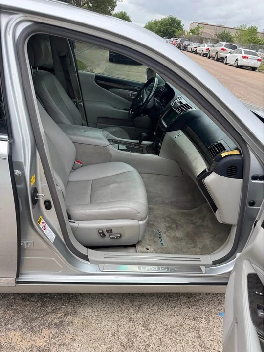 2008 Lexus LS 4th Gen - Image 14 of 16