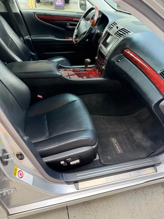 2008 Lexus LS 4th Gen - Image 14 of 20