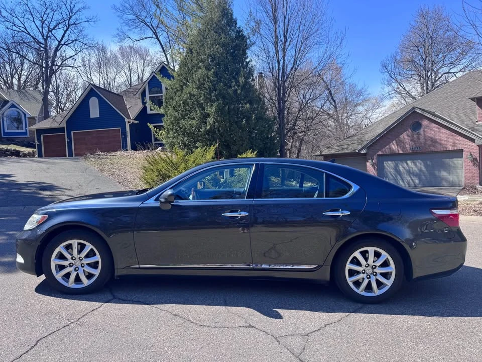 2008 Lexus LS 4th Gen - Image 4 of 13