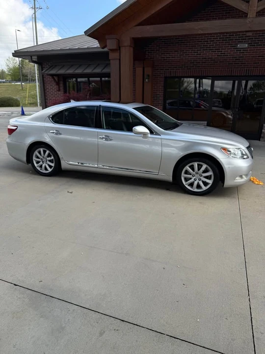 2008 Lexus LS 4th Gen - Image 2 of 20