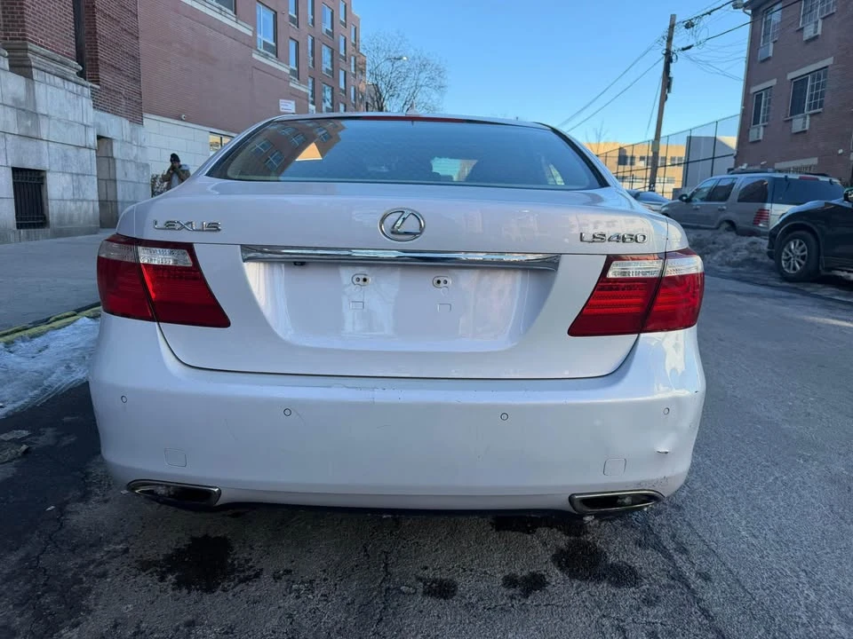 2008 Lexus LS 4th Gen - Image 9 of 12