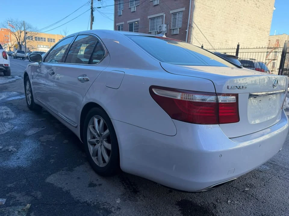 2008 Lexus LS 4th Gen - Image 8 of 12