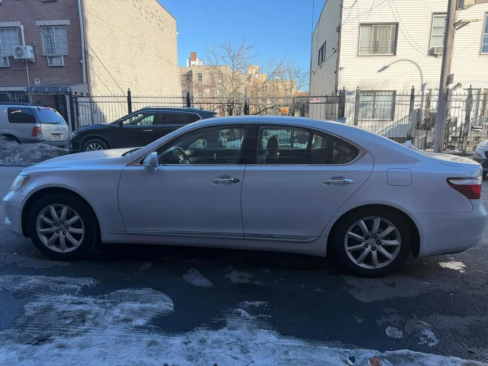 2008 Lexus LS 4th Gen - Image 4 of 12