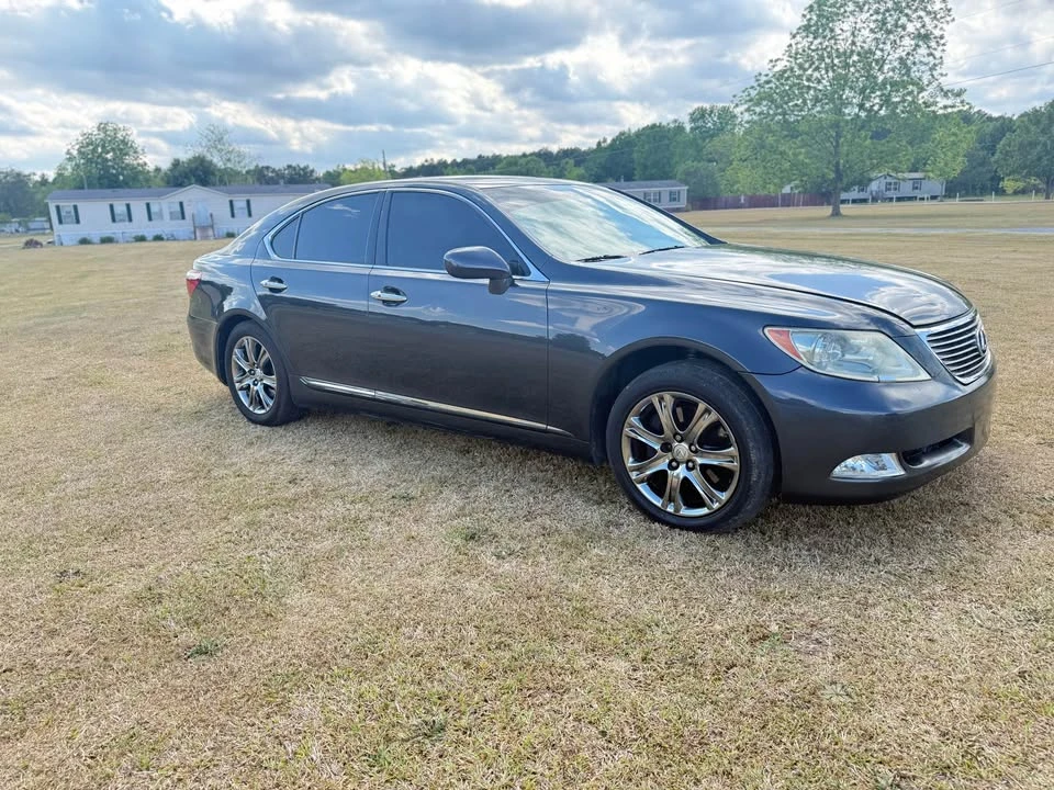 2008 Lexus LS 4th Gen - Image 3 of 14