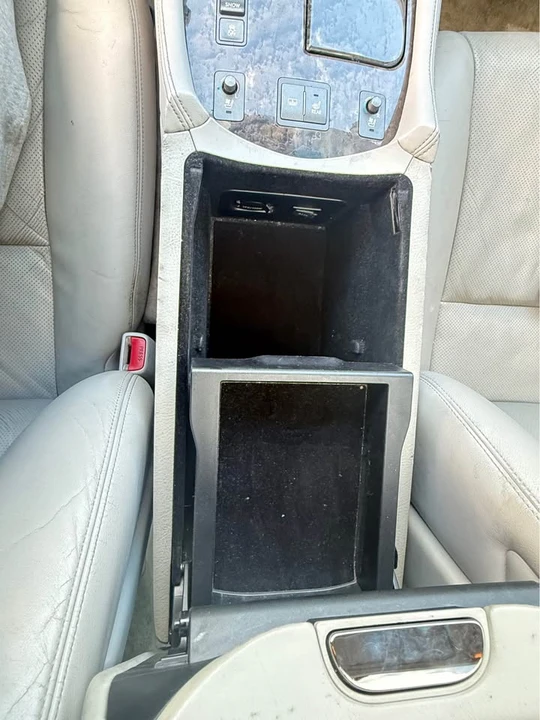 2008 Lexus LS 4th Gen - Image 11 of 14