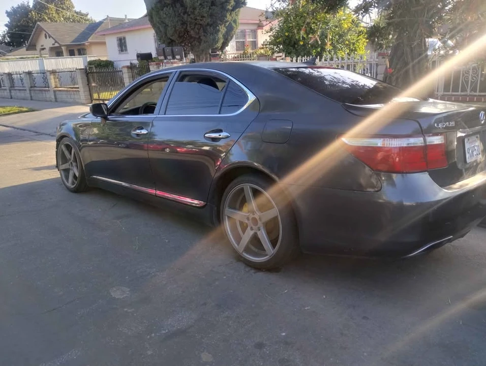 2008 Lexus LS 4th Gen - Image 6 of 9