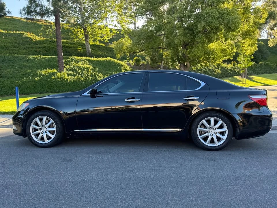 2008 Lexus LS 4th Gen - Image 2 of 20