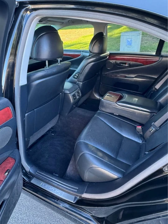 2008 Lexus LS 4th Gen - Image 12 of 20