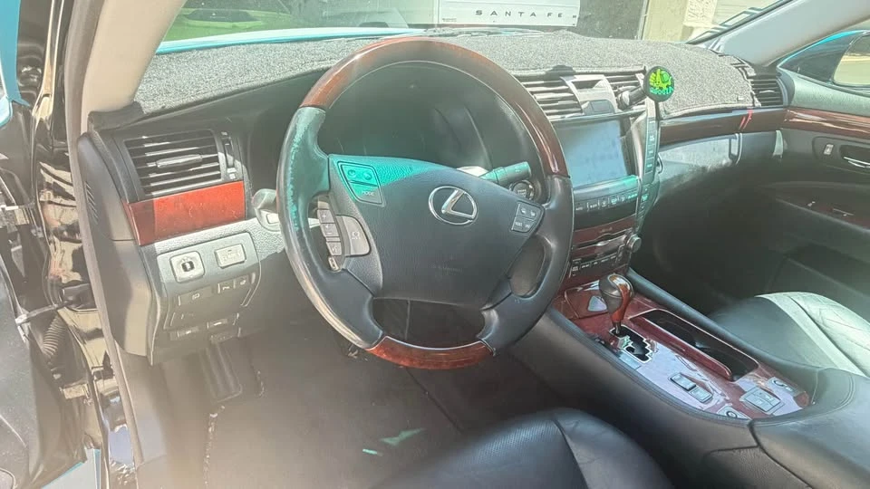 2008 Lexus LS 4th Gen - Image 8 of 13
