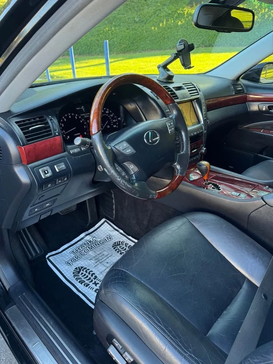 2008 Lexus LS 4th Gen - Image 6 of 20