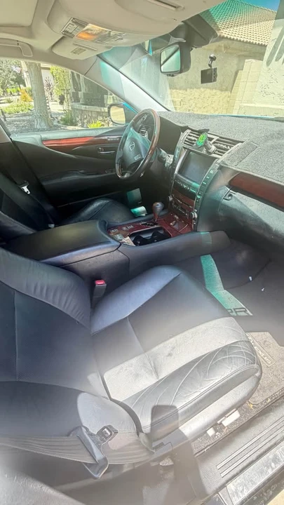 2008 Lexus LS 4th Gen - Image 5 of 13