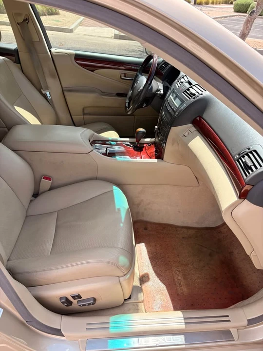 2008 Lexus LS 4th Gen - Image 5 of 15