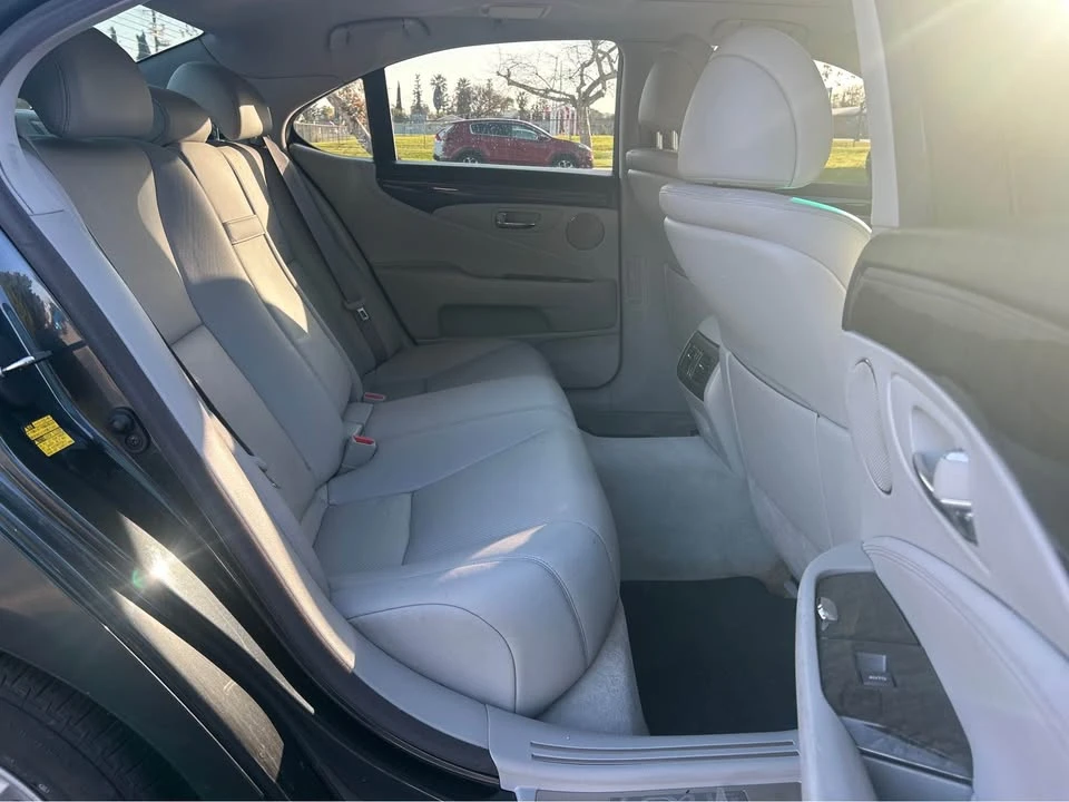 2008 Lexus LS 4th Gen - Image 10 of 14
