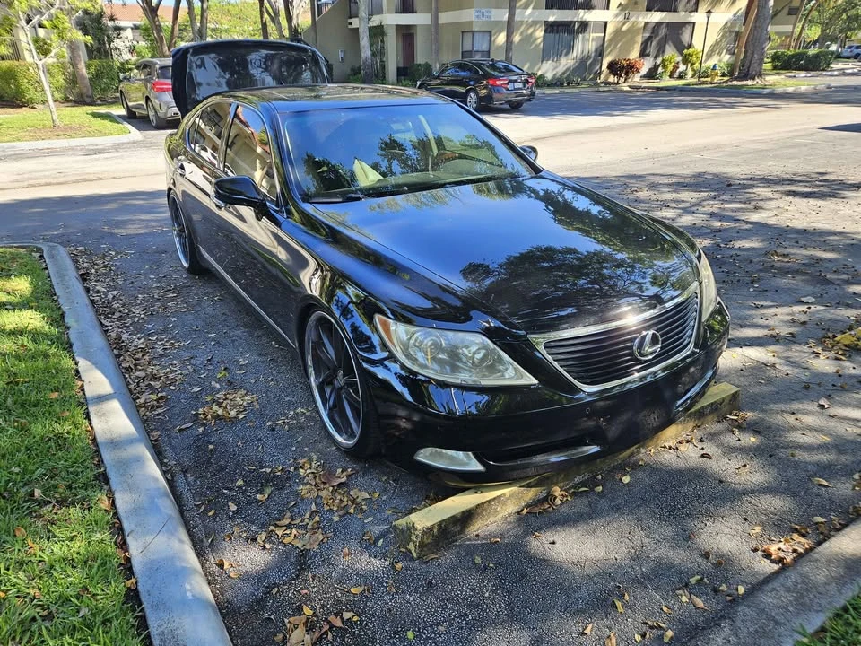 2008 Lexus LS 4th Gen - Image 3 of 8