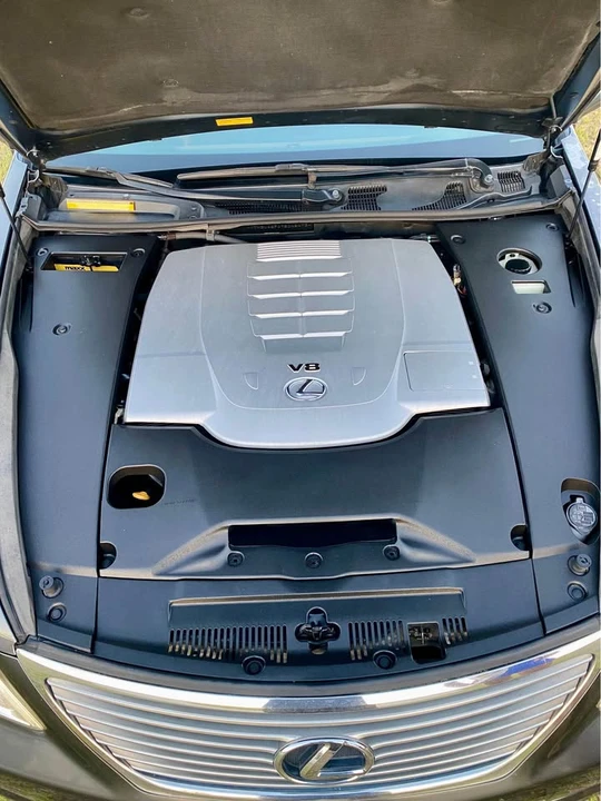 2008 Lexus LS 4th Gen - Image 11 of 20