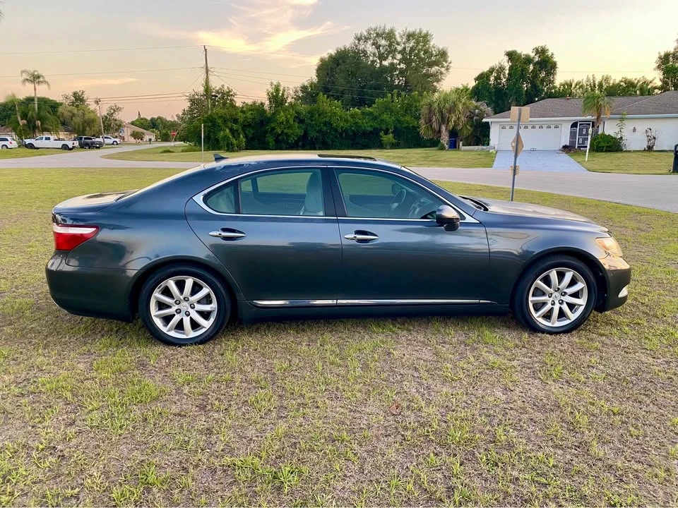 2008 Lexus LS 4th Gen - Image 3 of 20