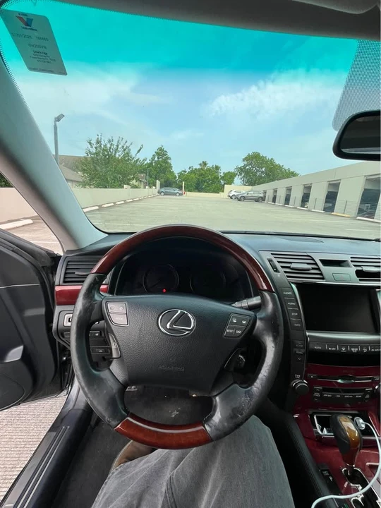 2008 Lexus LS 4th Gen - Image 15 of 20
