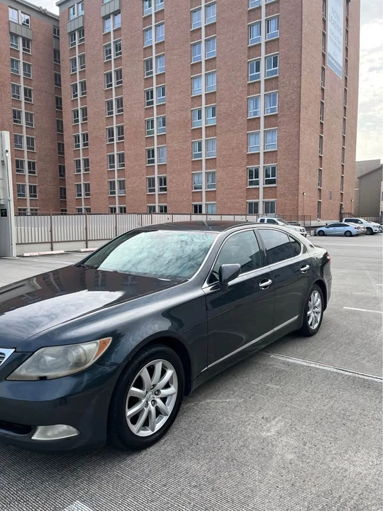 2008 Lexus LS 4th Gen - Image 12 of 20