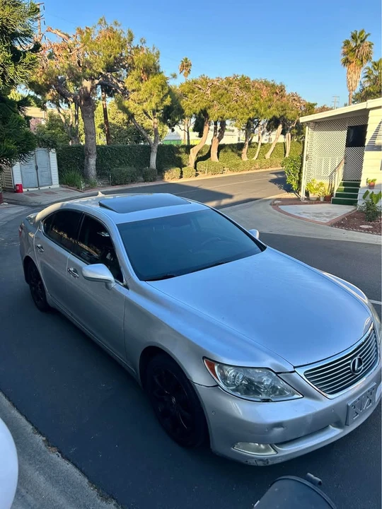 2008 Lexus LS 4th Gen - Image 2 of 10