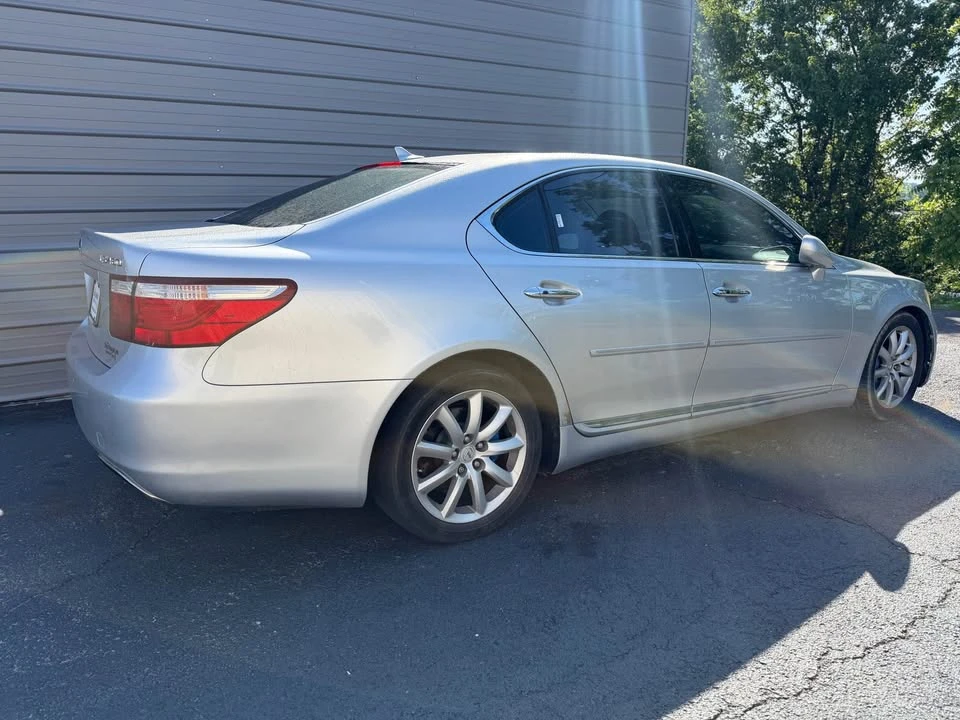 2008 Lexus LS 4th Gen - Image 5 of 15