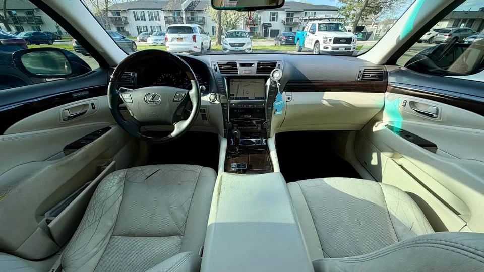 2008 Lexus LS 4th Gen - Image 10 of 14
