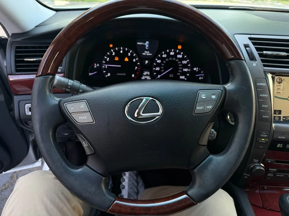 2008 Lexus LS 4th Gen - Image 14 of 15