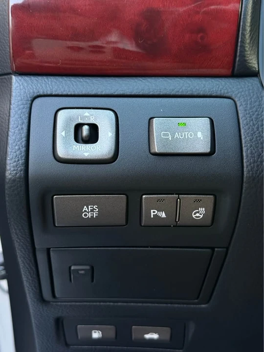2008 Lexus LS 4th Gen - Image 13 of 15