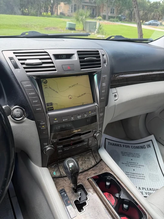 2008 Lexus LS 4th Gen - Image 14 of 20