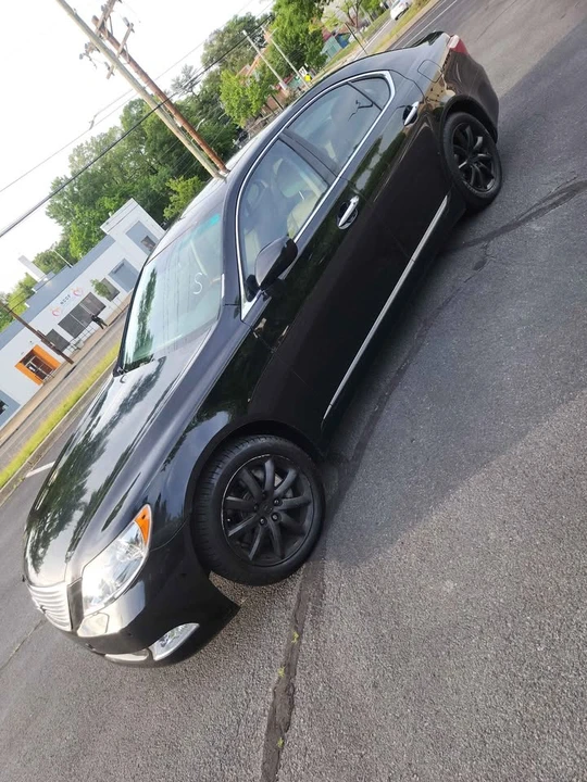 2008 Lexus LS 4th Gen - Image 10 of 17