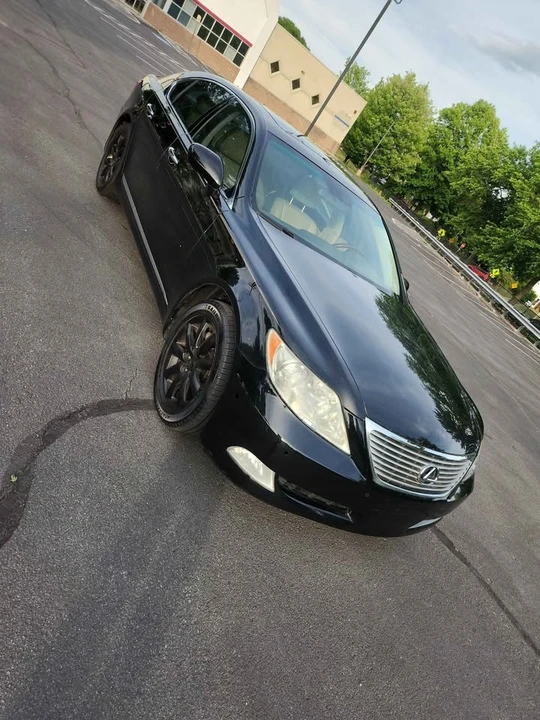 2008 Lexus LS 4th Gen - Image 7 of 17
