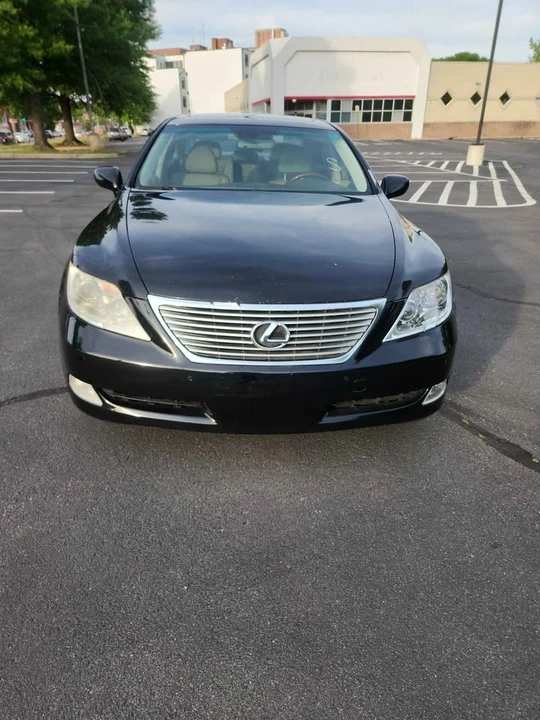 2008 Lexus LS 4th Gen - Image 9 of 17